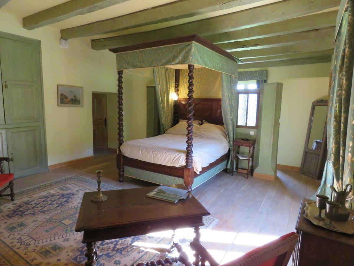 Chateau De Gaubert Bed & Breakfast Terrasson Eksteriør bilde